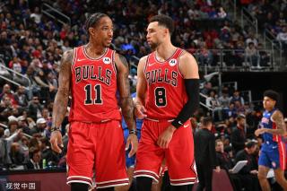 双手重扣 双手重扣