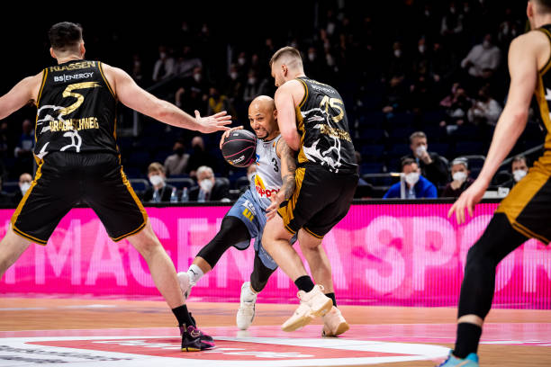 还强调了事 还强调了事