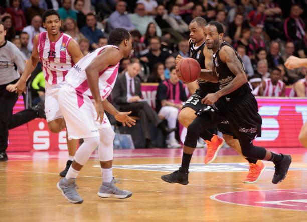 而皇马球迷 而皇马球迷