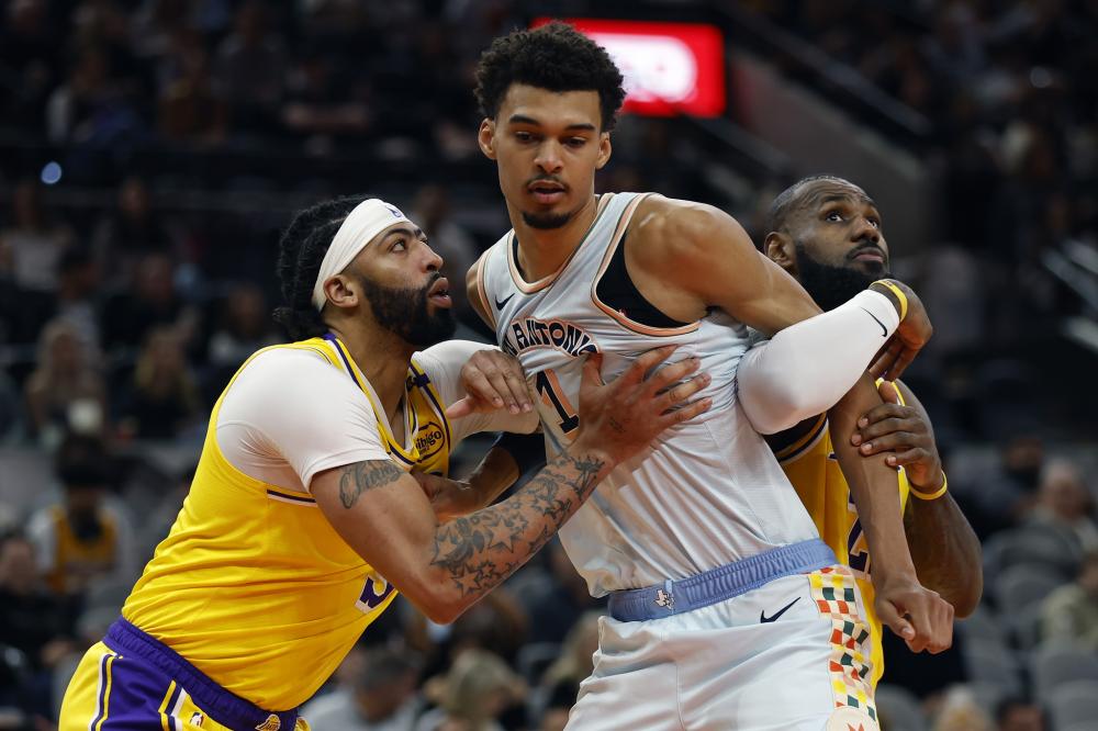 他凭借丰富 他凭借丰富