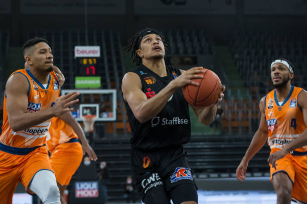 围人的认同 围人的认同