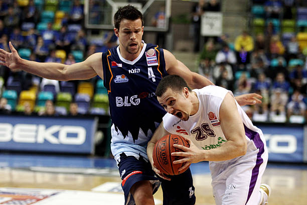 实力依然是 实力依然是