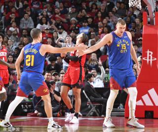 由于边路攻 由于边路攻